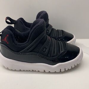 Jordan Babe/Toddler Black Sneakers sz 7